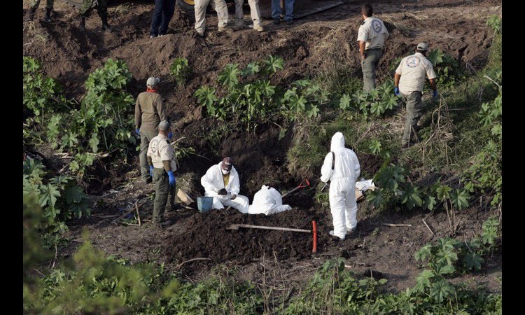 ŽRTVE REŽIMA: Iskopana masovna grobnica – pronađeno 117 tela!