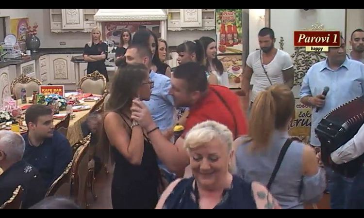 PONELA IH ATMOSFERA: Pomirili se Dalila i Mladen ali i… (foto)