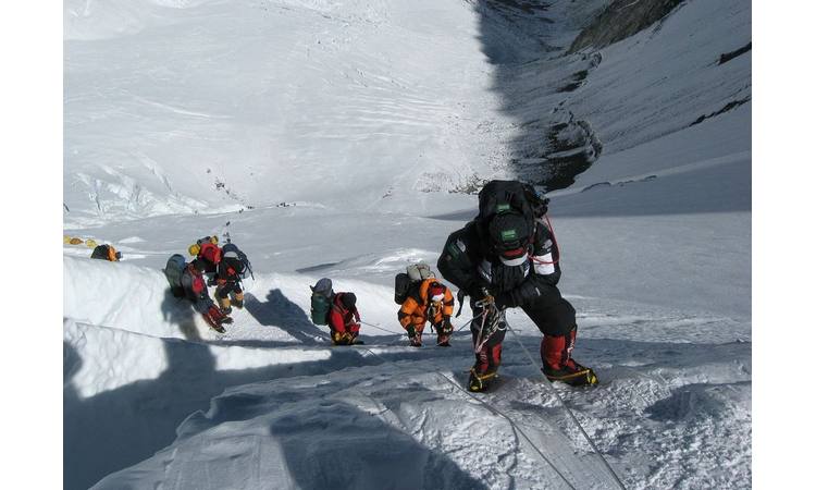 ALI SKUP SPORT: Saznajte koliko košta uspon na Mont Everest!