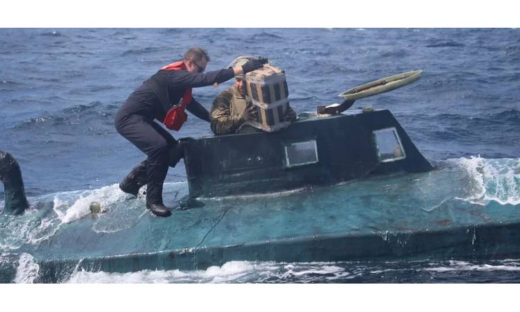 FORBS: Oko 900 podmornica godišnje preveze tone kokaina!