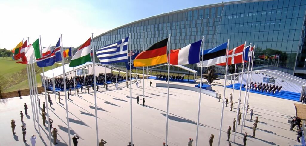 U ZNAK SOLIDARNOSTI SA TURSKOM: Zastave u sedištu NATO spuštene na pola koplja