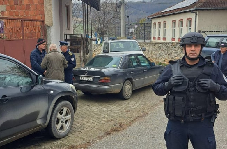 KRAJ DRAME U VELIKOJ HOČI Policija privremenih prištinskih istitucija otela je Petrovićima 42.000 belog i crnog vina