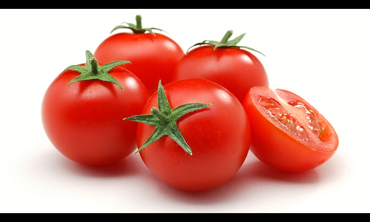 VREDAN TRIK: Evo kako da vam paradajz ostane svež duže vreme