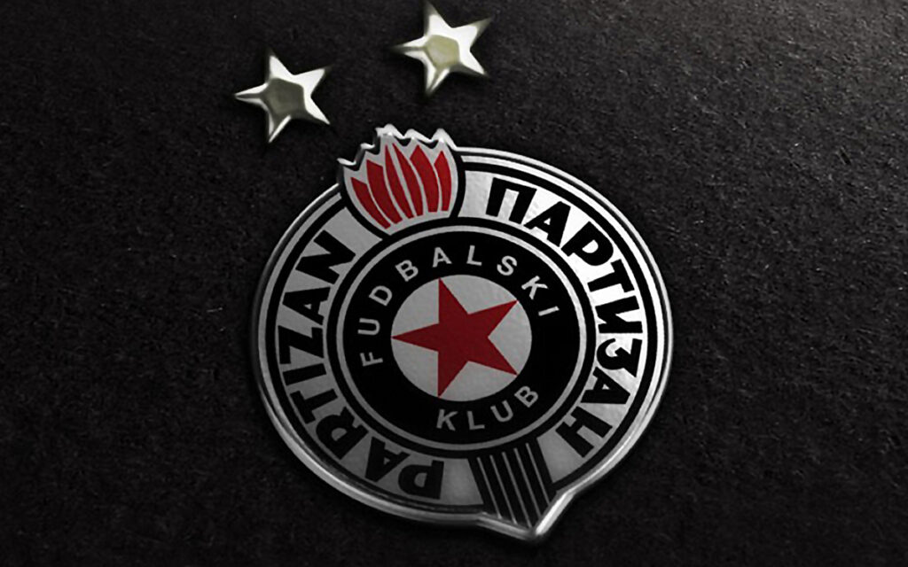 Posle 15 godina Partizan radi na povratku bordo-plavih dresova!