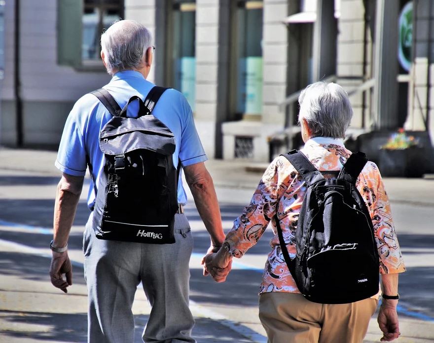 PRIBLIŽAVA SE OKTOBARSKO POVEĆANJE PENZIJA: Evo precizne računice za penzionere