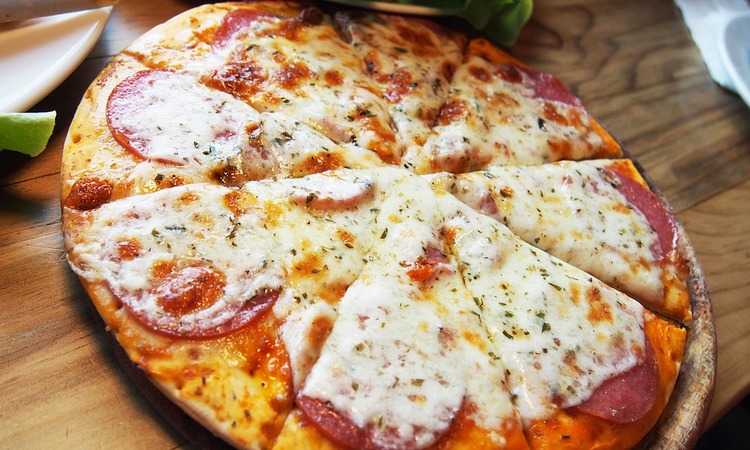 GINISOV REKORD: Napravljena najduža pica na svetu!