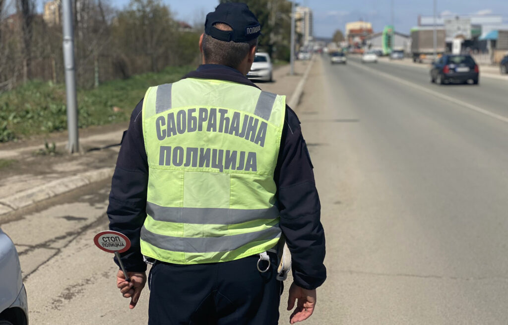 BUGARSKI DRŽAVLJANIN PRAVIO HAOS KOD VRČINA: Vozio pijan, saobraćajna policija sankcionisala muškarca zbog nasilničke vožnje!