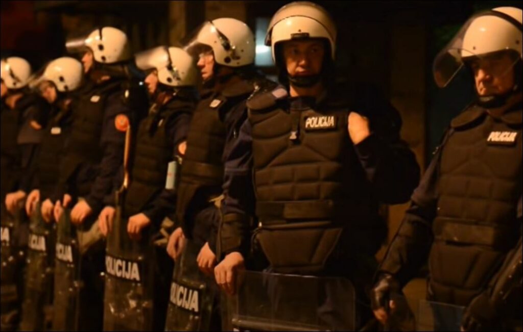 HOROR U TUZLI: Uznemireni građani slučaj prijavili policiji