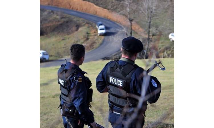 KOSOVSKA POLICIJA NA NOGAMA: Angažovano 650 policajaca! (FOTO)