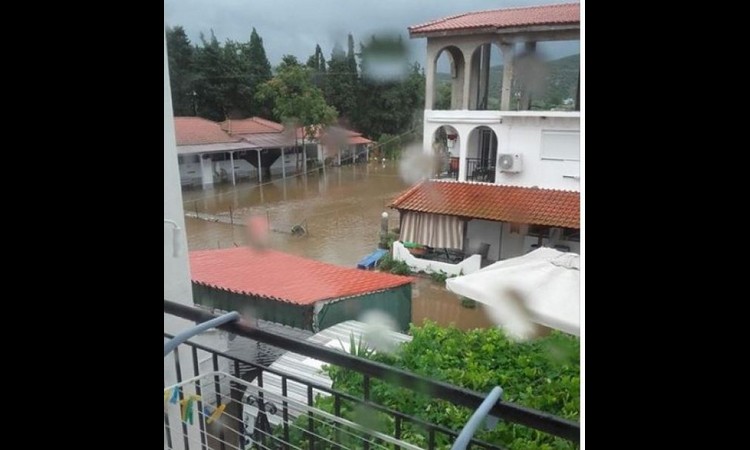 ALARMA ZBOG KIŠE: Ekstremni vremenski uslovi u Grčkoj! (FOTO)