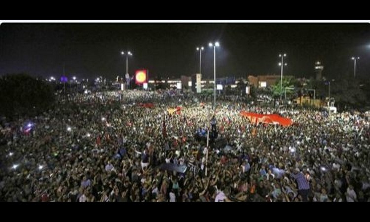 HAOS U TURSKOJ NE JENJAVA: Hiljade ljudi na ulicama, BROJ ŽRTAVA PORASTAO NA 290!
