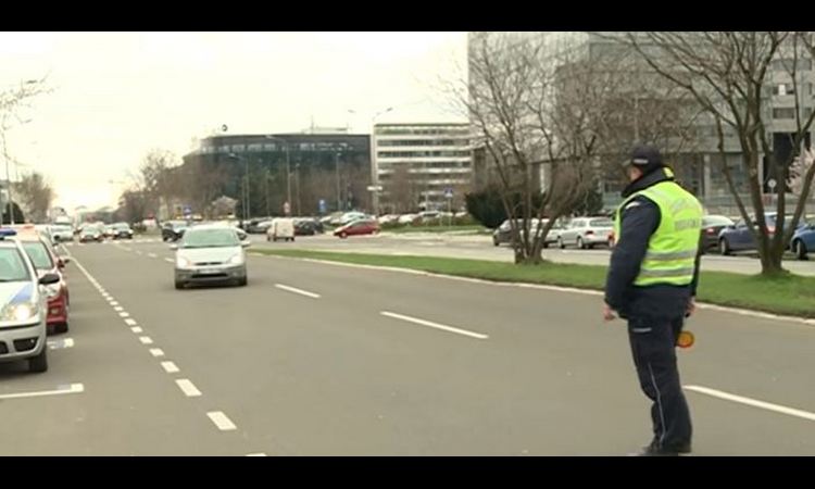 TEŠKA NOĆ U BEOGRADU: Dve osobe POGINULE u saobraćajki, DEČAK TEŠKO POVREĐEN!