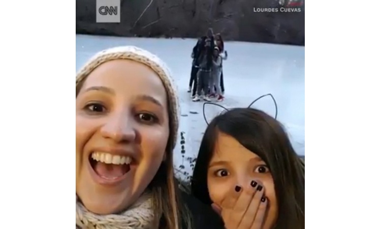 SELFI IM UMALO DOŠAO GLAVE: Pukao led, tinejdžeri se borili za život! (VIDEO)