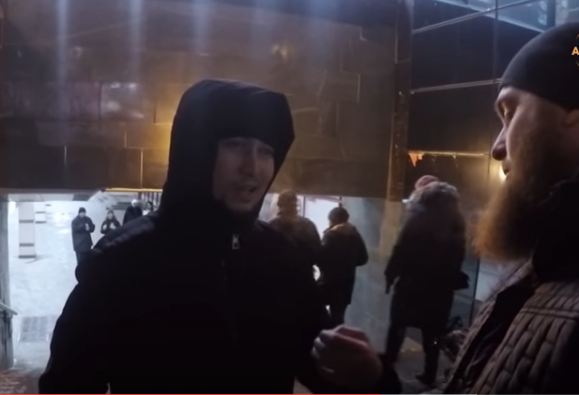 DA LI JE MOGUĆE DA SE OVO DOGAĐA U MOSKVI: Šerijatske patrole proganjaju neposlušne muslimane! (VIDEO)