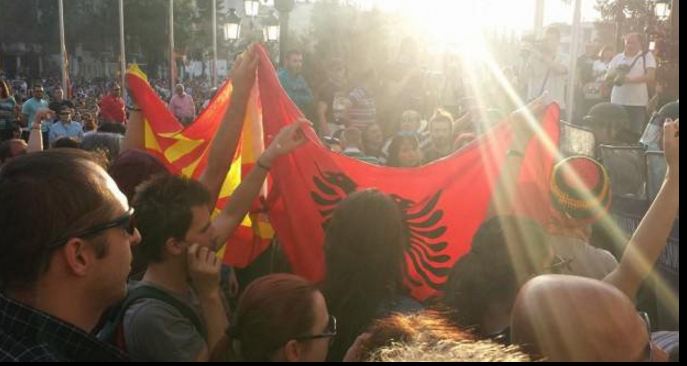 Albanci prete: MAKEDONCI, AKO NE BUDEMO U VLADI, ČEKA VAS KATASTROFA!