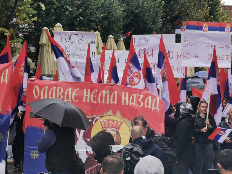 NAJVEĆI NARODNI PROTEST IKADA: Krizni štab srpskog naroda sa KiM POZIVA građane da se okupe i jasno kažu NE Kurtijevom TERORU!