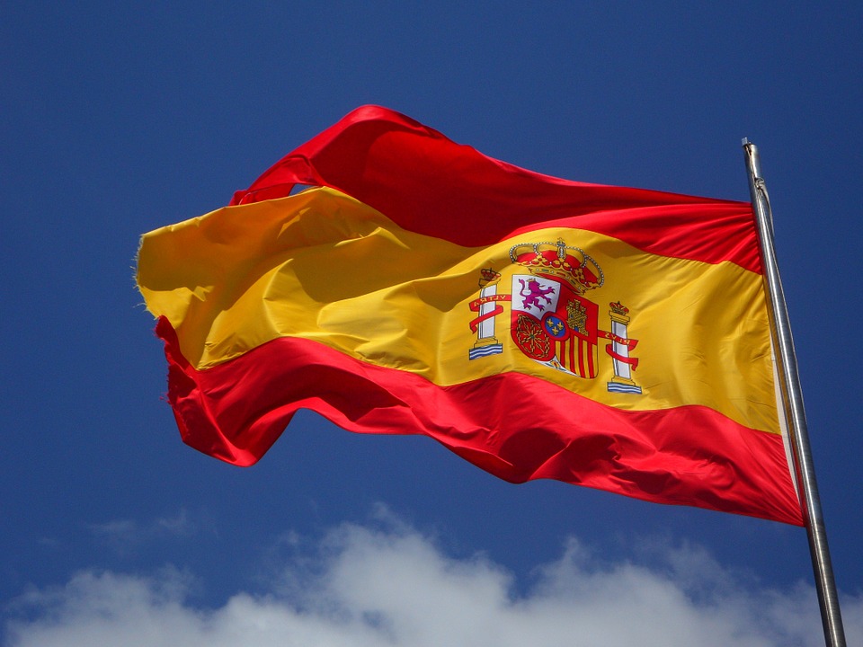 „NE SLATI UKRAJINI KASETNE BOMBE“: ŠPANSKA MINISTARKA ODBRANE odbrusila svima koji krše KONVENCIJU, pa i samom BAJDENU