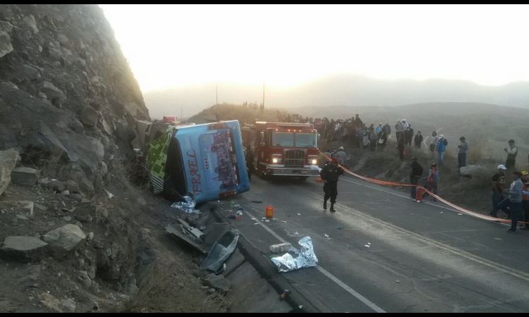 TRAGEDIJA: U nesreći autobusa SA SVATOVIMA poginulo 16 osoba!