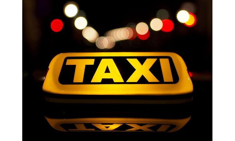 ROBOTI ZAKAZALI: Taksi vozila bez vozača napravila KOLAPS u San Francisku, blokirali i Hitnu pomoć!