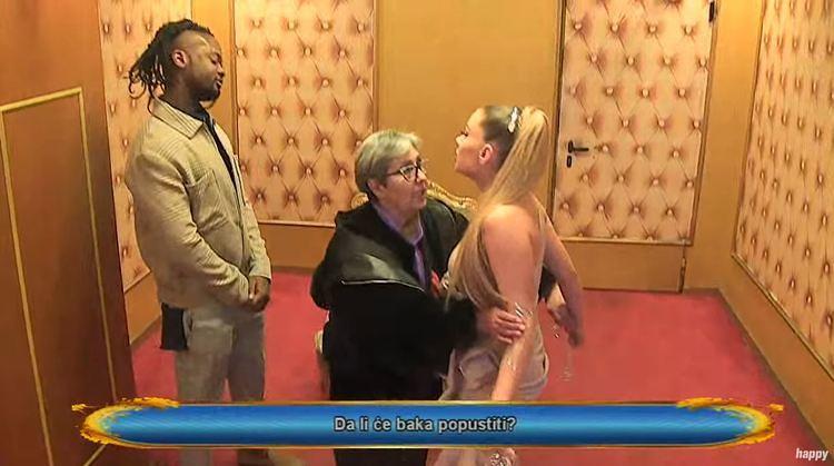 HAOS U TAJNOJ SOBI! Teodora na ivici živaca! (FOTO)