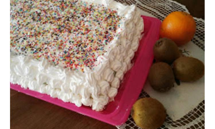 TORTA KOJA ĆE VAS ODUŠEVITI: Posna karamel torta sa kivijem razbudiće sva vaša čula! (FOTO)