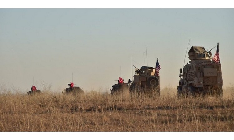 RUSIJA I TURSKA IZVRŠILE PRVO PATROLIRANJE U SIRIJI: Devet vojnih vozila na terenu! (FOTO)