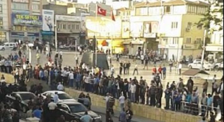 TURSKA: Jedna osoba poginula, 10 ranjenih u napadu