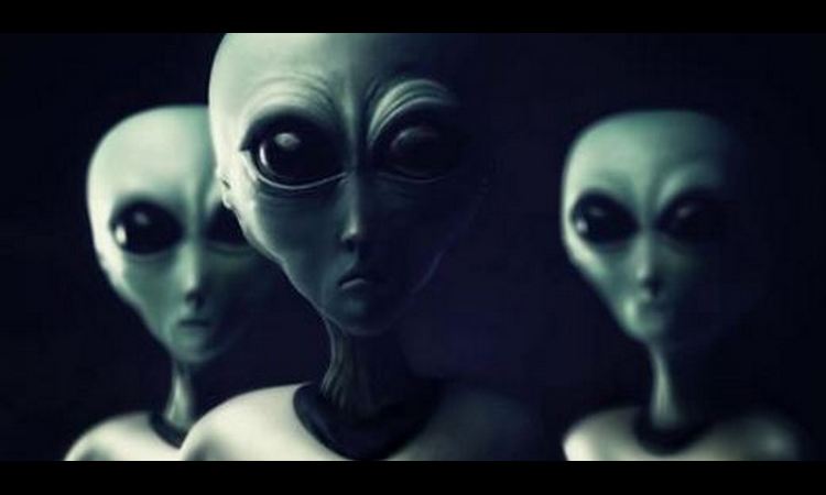 VEST GODINE: Vanzemaljci su tu i upozoravaju nas! (FOTO)