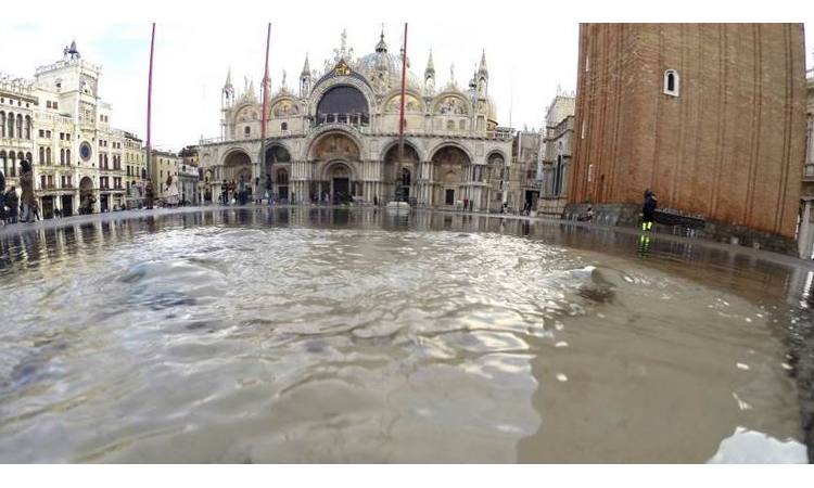 NEVREME U ITALIJI: Venecija ponovo pod vodom!