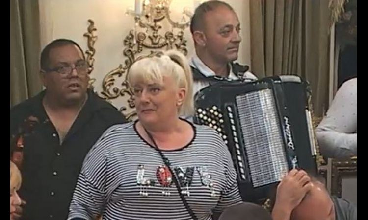 VESNA ŠOKIRALA SVE: Petre gasi fan stranice, ja pakujem kofere! Igra je gotova!