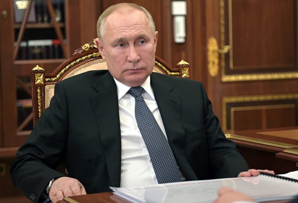 DOBIJA INFORMACIJE STALNO I U REALNOM VREMENU: Peskov otkrio da se Putin redovno obaveštava o toku specijalne vojne operacije