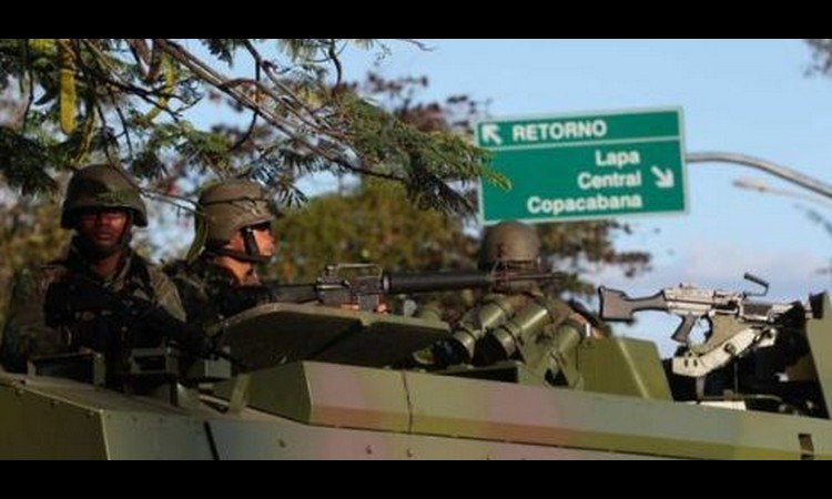 RIO DE ŽANEIRO: Vojska upala u favele, dvoje mrtvih!