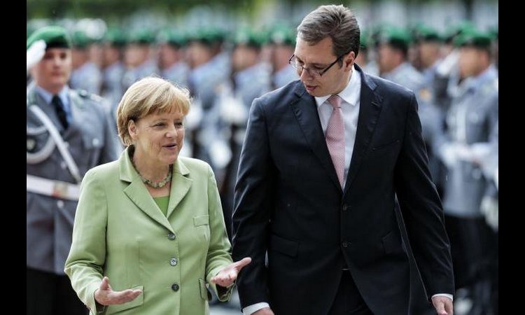SASTANAK U ČETIRI OKA: Vučić će TRAŽITI OBJAŠNJENJA od Merkelove!