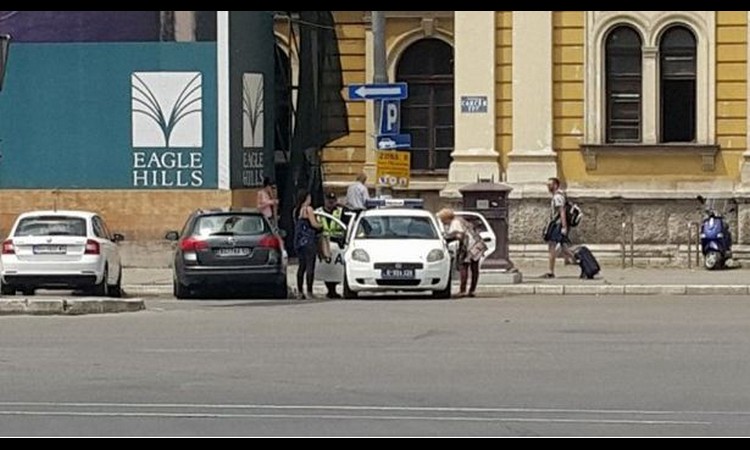 Mesto u Beogradu na kom policija ceo dan „hvata“ pešake: PLJUŠTE KAZNE, JER SVI PRETRČAVAJU!