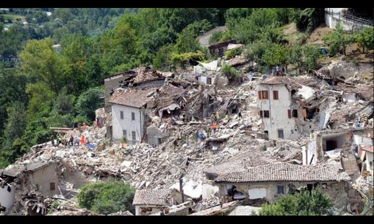 BAŠ NEMAJU SREĆE: Nakon besnog požara, turističko ostrvo potresao zemljotres!