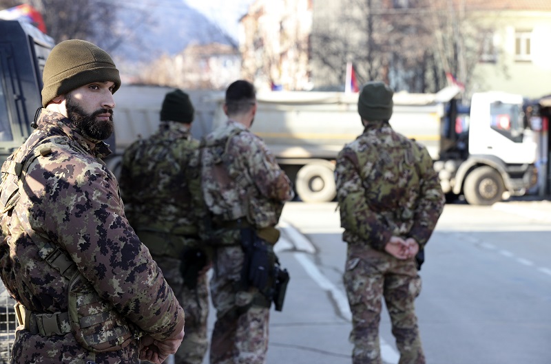 KFOR uklonio i poslednju barikadu na severu Kosova i Metohije
