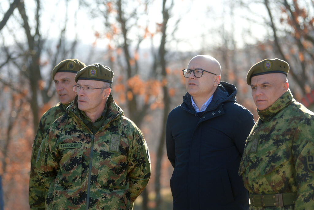 Ministar Vučević i general Mojsilović obišli pripadnike Vojske Srbije na Božić