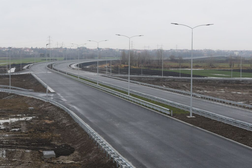 REKAO DA MU NESTALO GORIVA NUDIO PRSTENJE: Vozač upozorio na prevarante na auto-putu između Jagodine i Ćuprije