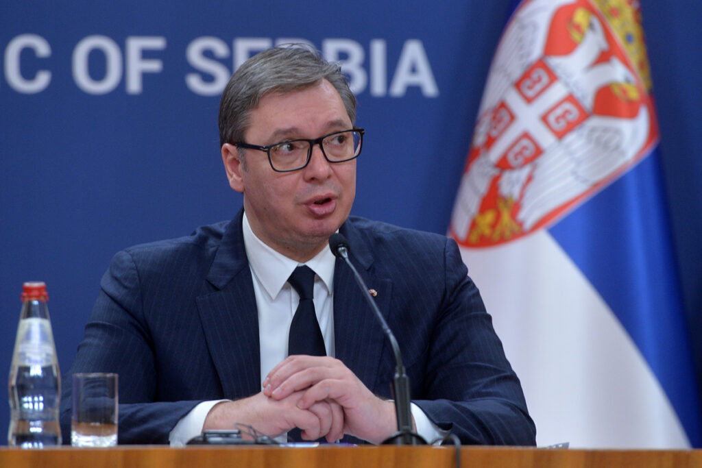 „ŽIVELA SRBIJA!“ Predsednik Vučić čestitao Dan državnosti