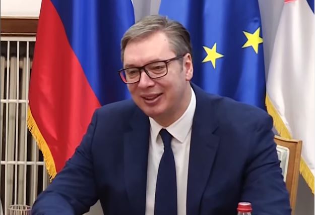 „SAČUVAĆEMO ZEMLJU I NAROD, I GURAĆEMO NAPRED, JER TO JE JEDINI PUT!“ Ovako je izgledala radna nedelja predsednika Vučića (VIDEO)