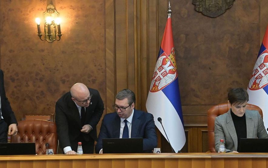ZAVRŠENA SEDNICA VLADE O KIM: Vučić informisao premijerku i ministre o sastanku sa međunarodnim predstavnicima