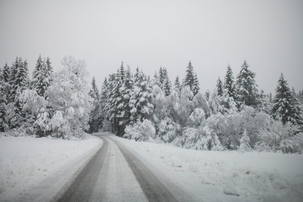 VANREDNA SITUACIJA U JOŠ JEDNOJ OPŠTINI U SRBIJI: Sneg premašio visinu od 80 centimetara