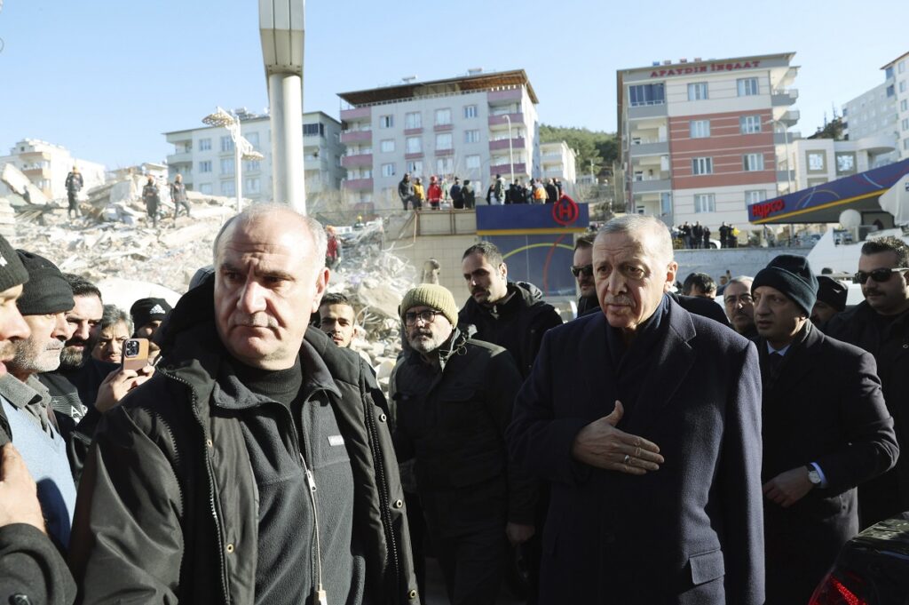 Redžep Tajip Erdogan podelio žalosne vesti: Zemljotres u Turskoj odneo preko 9.000 života!