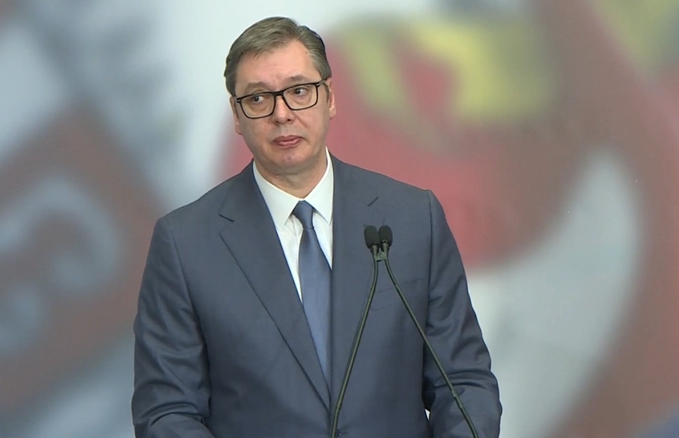 NOVE POGODNOSTI ZA PENZIONERE: Predsednik Vučić najavio da od 1. oktobra kreće upotreba penzionerskih kartica