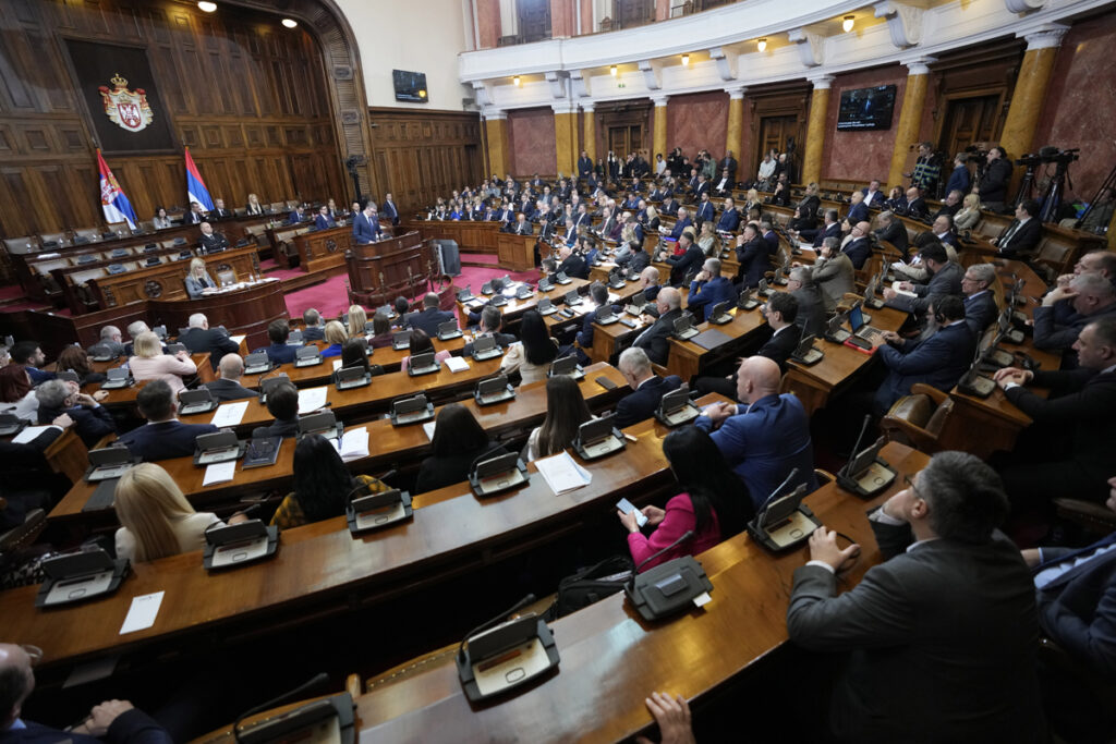 DANAS NA SKUPŠTINSKOJ SEDNICI: Rasprava poslanika o bezbednosnoj situaciji nakon masovnih ubistava u Srbiji