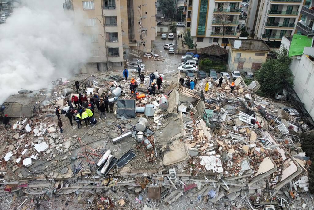 MUČNA BORBA NE PRESTAJE: Dve osobe izvučene iz ruševina 198 sati posle zemljotresa!