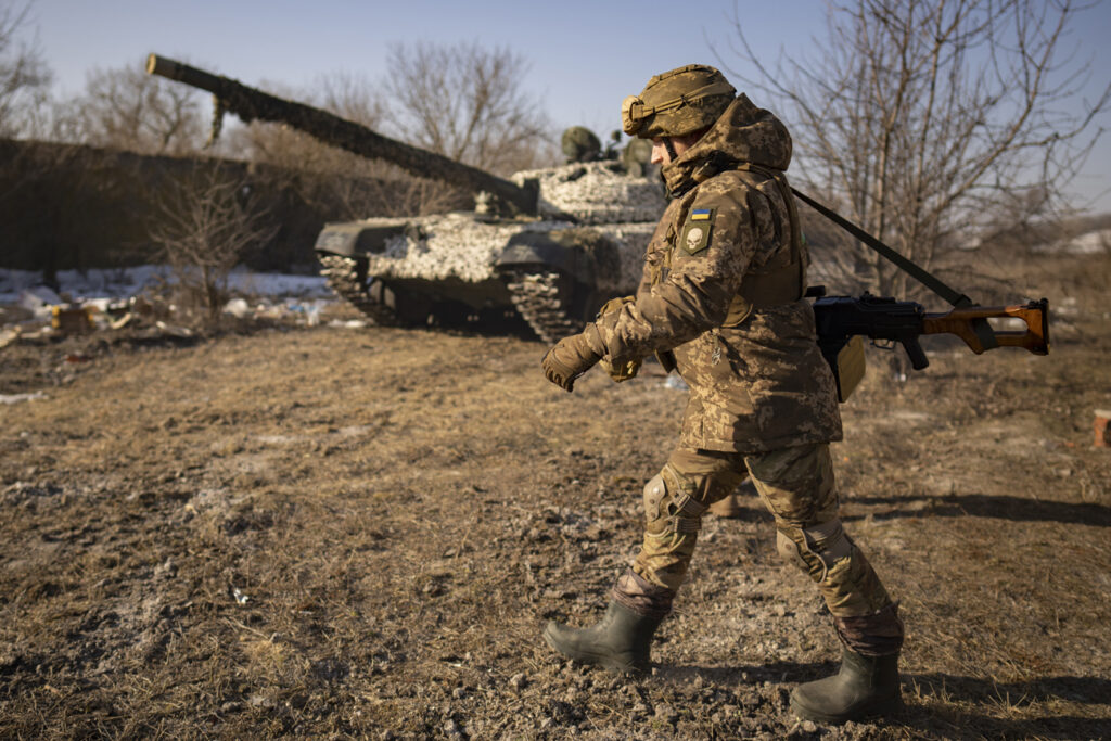 ZAMENILI SU SIGURNOST DOMA ZA RAT U DALEKOJ ZEMLJI: Vašington post: „U Ukrajini do sad poginulo najmanje 16 američkih veterana“
