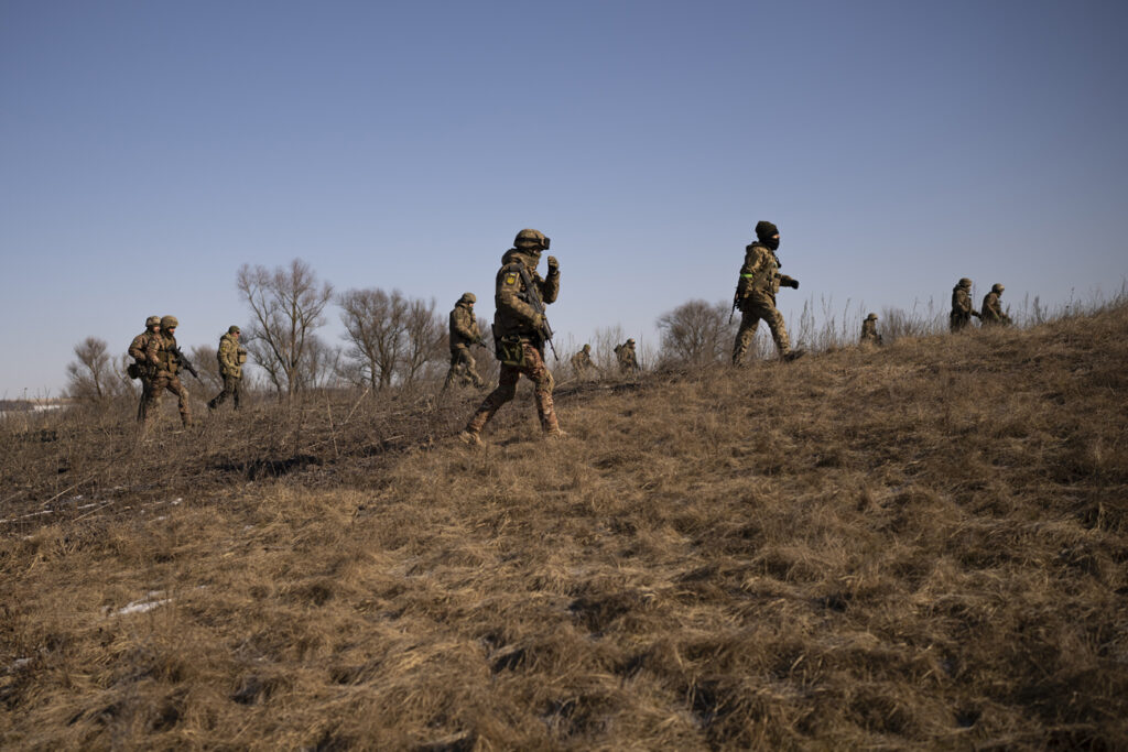 UKRAJINSKI VOJNICI MASOVNO BEŽE SA FRONTA: Cela brigada otkazala poslušnost i pobegla! Katastrofa u Donjecku …zapad nije znao