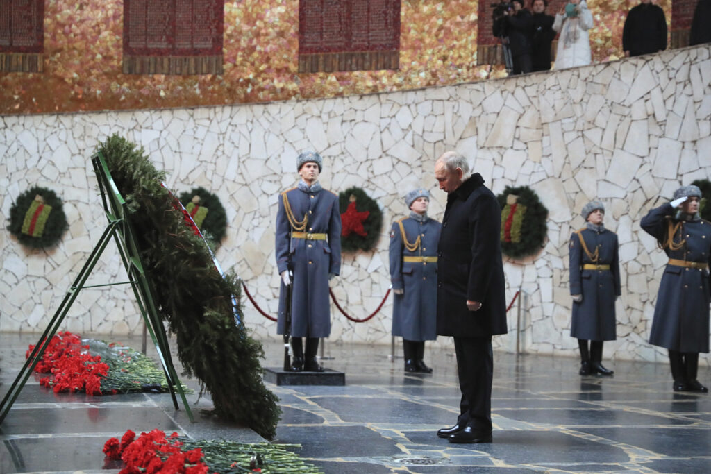 SEĆANJE NA SOVJETSKE VOJNIKE: Putin položio venac u znak sećanja na branioce Staljingrada