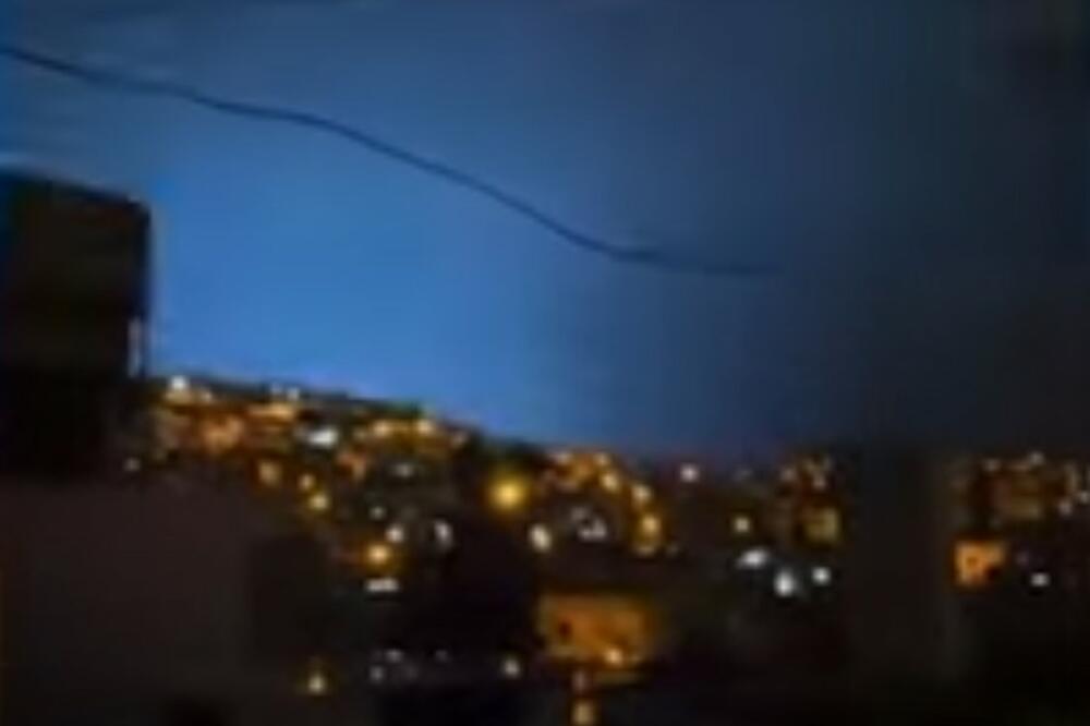 TURCIMA PREKO GLAVE „TEORIJE ZAVERA“: Ovo je glavni razlog zašto se na nebu pojavila svetlost kad je počeo snažan zemljotres! VIDEO